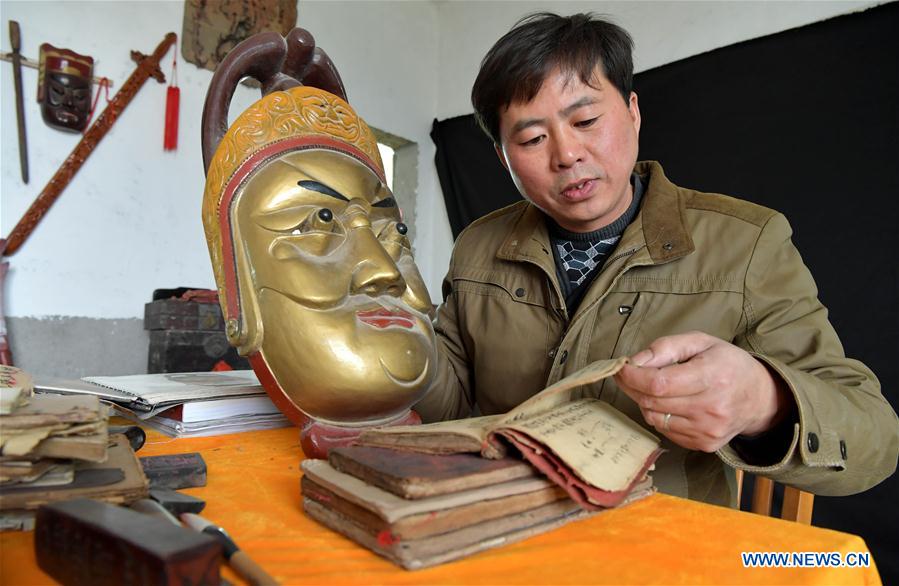 CHINA-JIANGXI-NUO OPERA-MASK MAKER(CN)