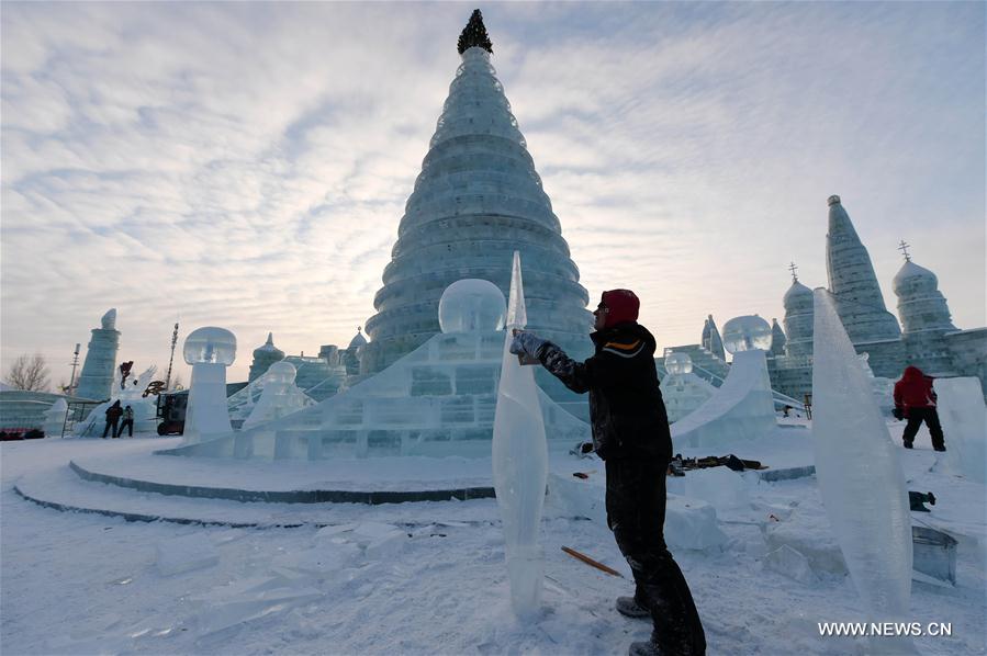 CHINA-HARBIN-ICE SCULPTURE-COMPETITION (CN)