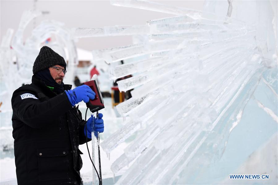 CHINA-HARBIN-ICE SCULPTURE (CN)