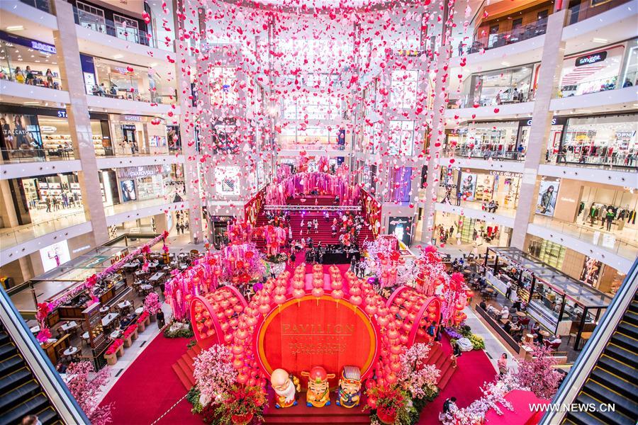 MALAYSIA-KUALA LUMPUR-CHINESE NEW YEAR-DECORATION