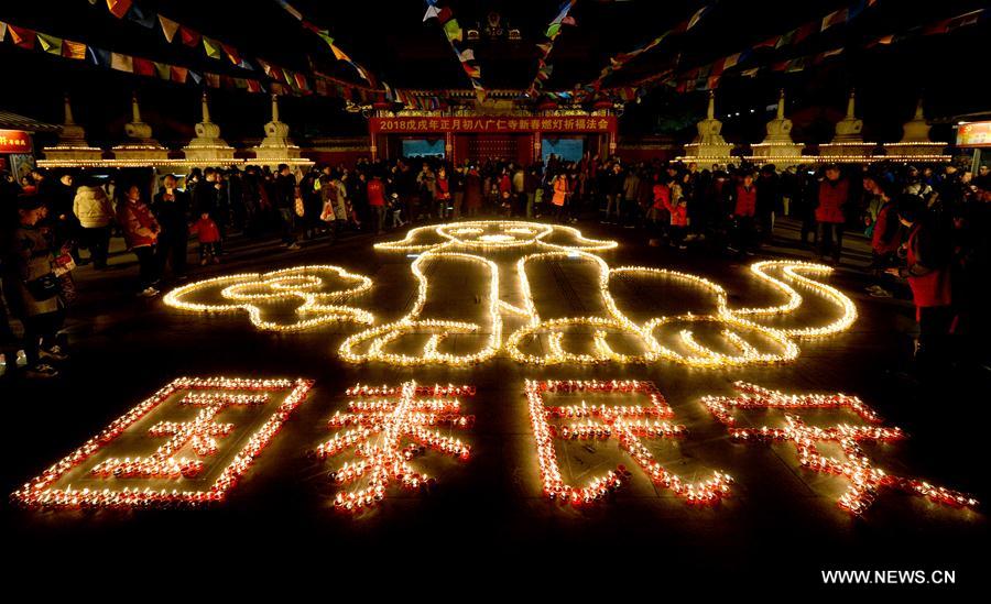 CHINA-XI'AN-TEMPLE-BUTTER LAMP-BLESSING (CN)