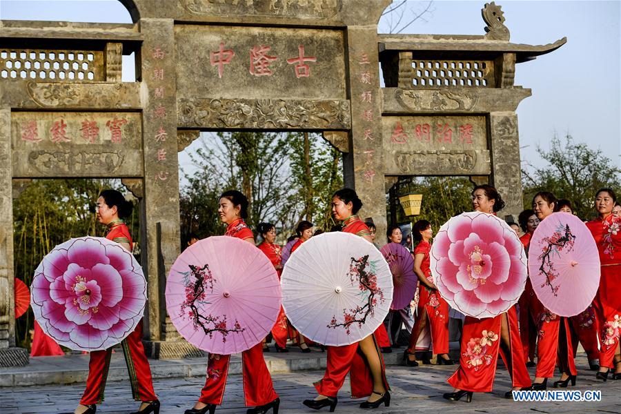 CHINA-SHAANXI-CHEONGSAM SHOW (CN)