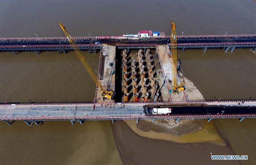 CHINA-ZHENGZHOU-YELLOW RIVER BRIDGE (CN)