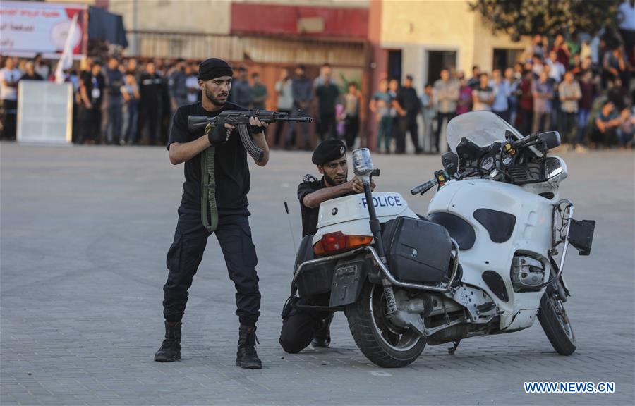 MIDEAST-GAZA CITY-MILITARY-GRADUATION CEREMONY