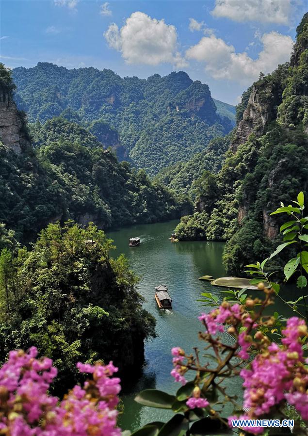 #CHINA-HUNAN-ZHANGJIAJIE-SUMMER-LEISURE (CN)