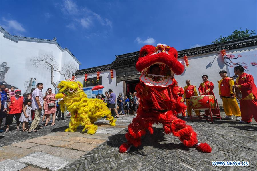 CHINA-ZHEJIANG-HUZHOU-FOLK CUSTOM-FESTIVAL (CN)