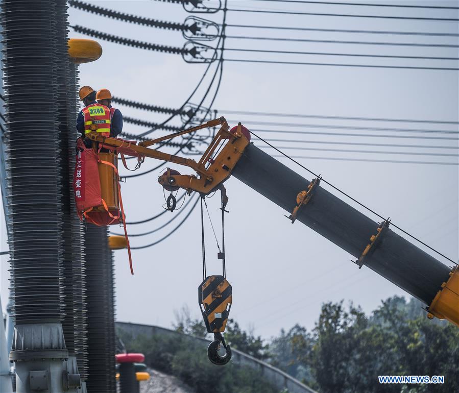 CHINA-NATIONAL DAY HOLIDAY-WORKERS (CN)