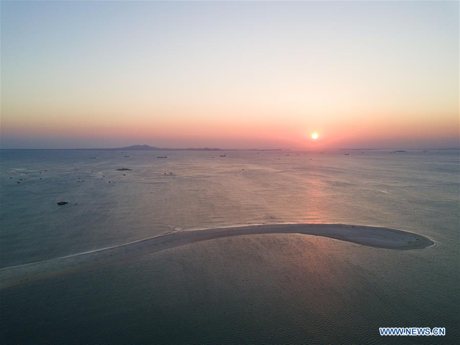 CHINA-FUJIAN-JINJIANG-COAST-LANDSCAPE-SANDBAR (CN)