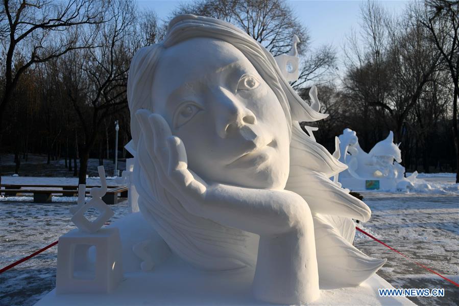 CHINA-HEILONGJIANG-HARBIN-SNOW SCULPTURES (CN)