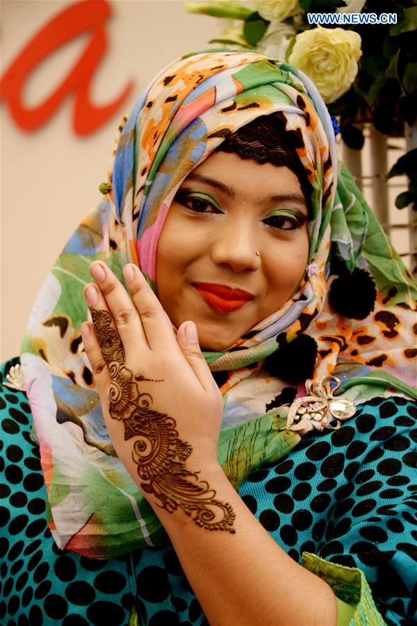 BANGLADESH-DHAKA-HENNA-ART