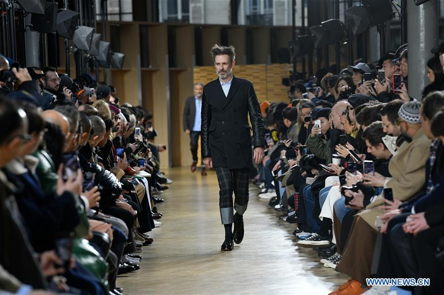 FRANCE-PARIS-MEN'S FASHION WEEK-JUNYA WATANABE