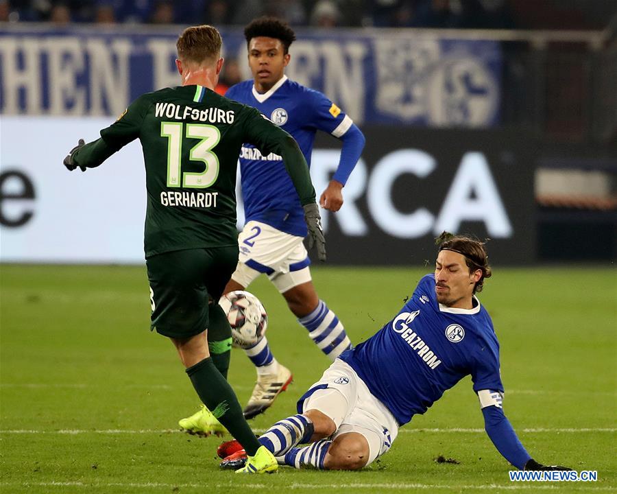 (SP) GERMANY-GELSENKIRCHEN-SOCCER-BUNDESLIGA-SCHALKE 04 VS WOLFSBURG