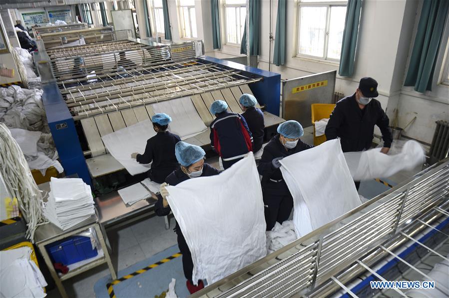 CHINA-NINGXIA-TRAIN-BEDDING-CLEANING (CN)