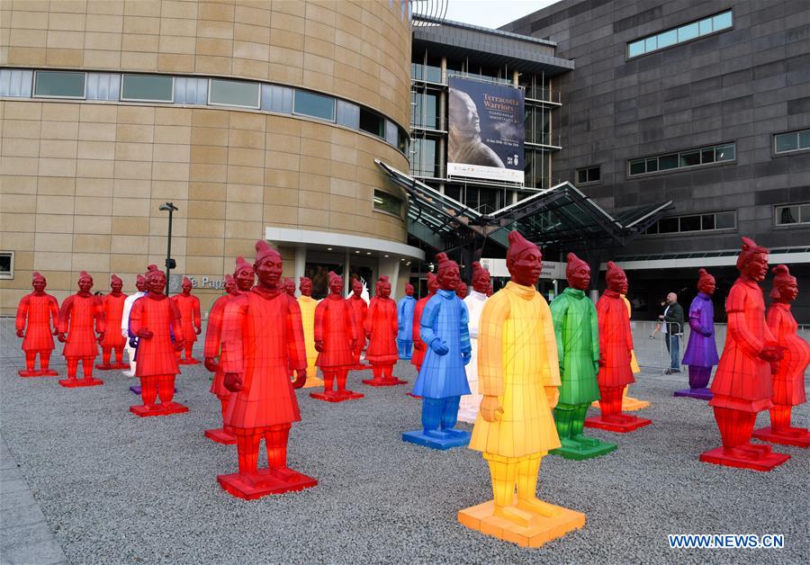 NEW ZEALAND-WELLINGTON-TERRACOTTA WARRIORS-LANTERN