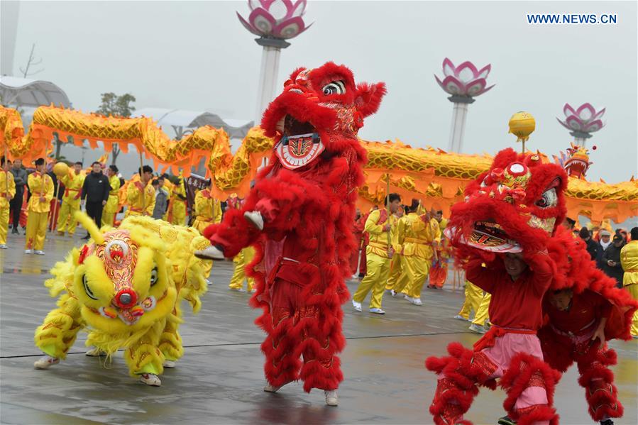 CHINA-JIANGXI-LION AND DRAGON DANCE (CN)