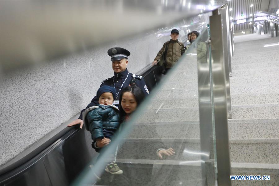 CHINA-GUIZHOU-GUIYANG-POLICEMEN (CN)