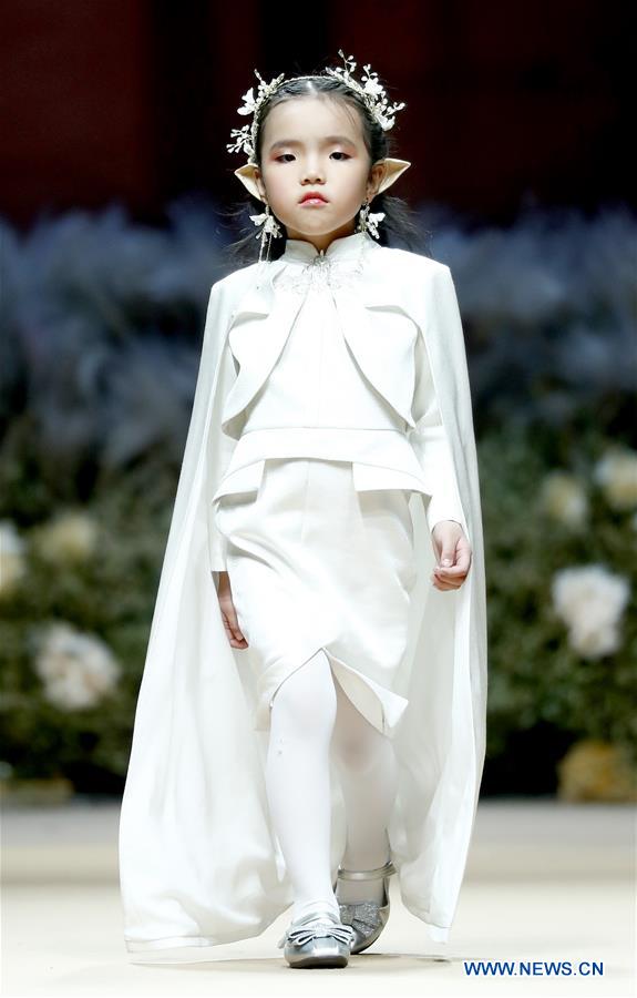 CHINA-BEIJING-FASHION WEEK-HAO JIA (CN)