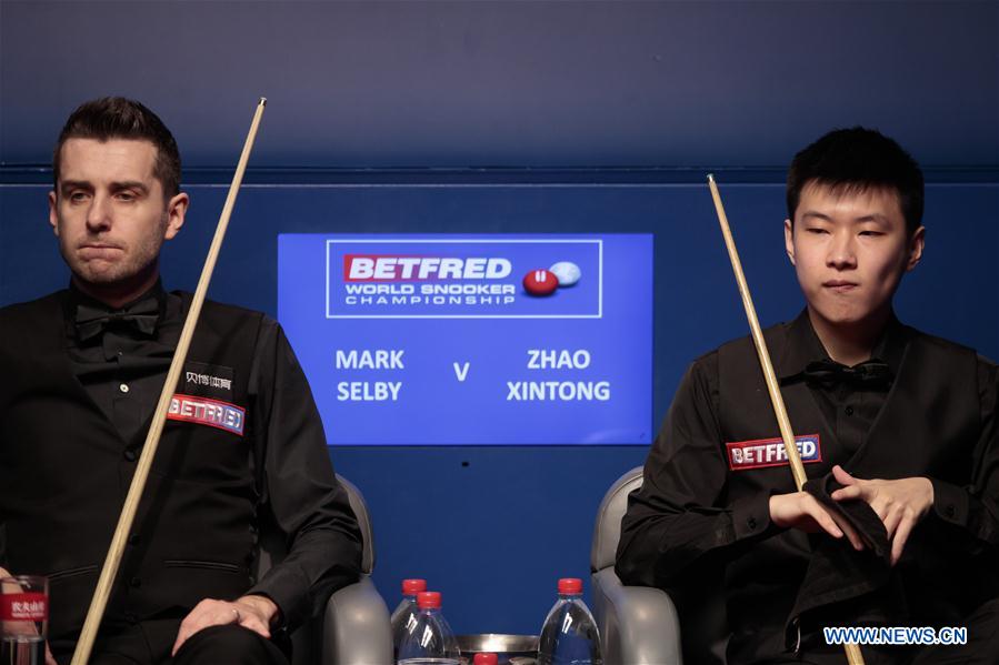 (SP) BRITAIN-SHEFFIELD-SNOOKER-WORLD CHAMPIONSHIP-DAY 3