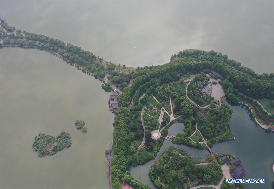 CHINA-JIANGSU-CHANGSHU-SHANGHU LAKE-SCENERY (CN)