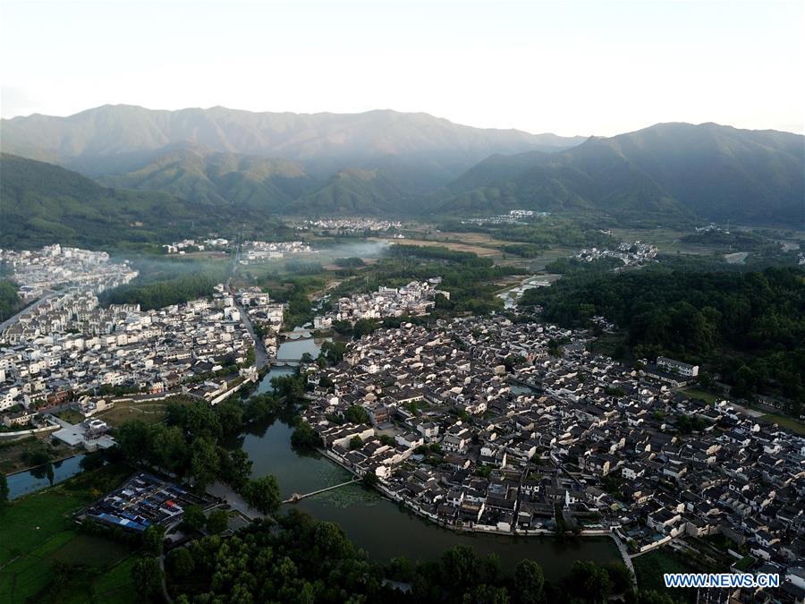 CHINA-ANHUI-HONGCUN VILLAGE-MORNING (CN)