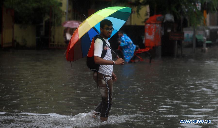 INDIA-MUMBAI-HEAVY RAIN