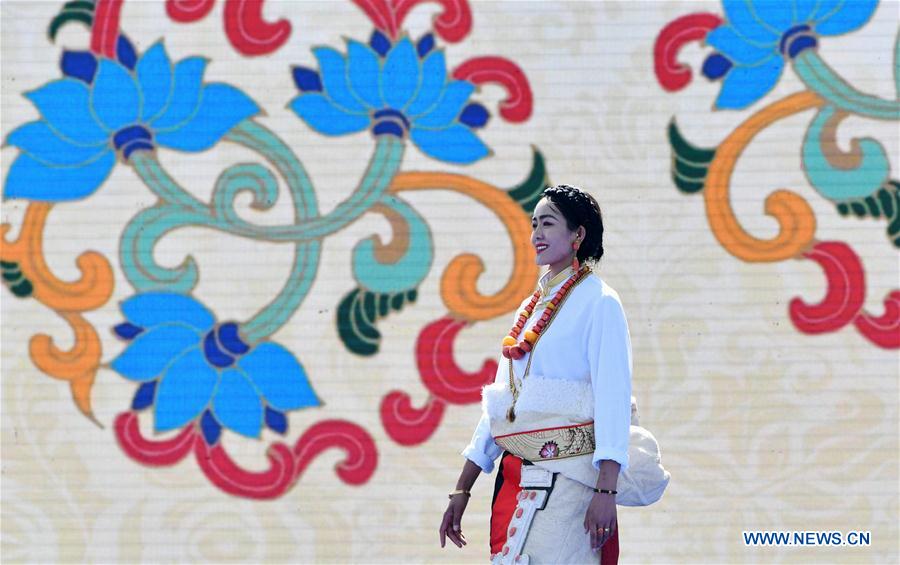 CHINA-GANSU-GUOZHUANG DANCE PERFORMANCE(CN)