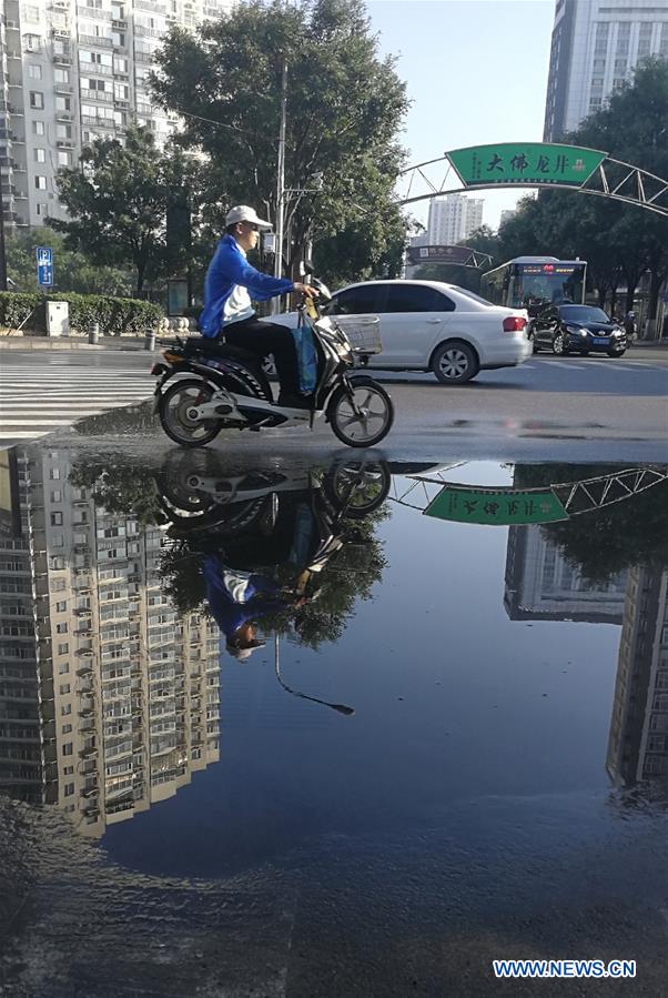 (BeijingCandid)CHINA-BEIJING-SUMMER (CN)