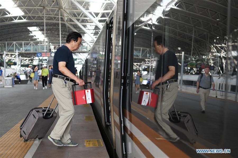 CHINA-NANJING-MID-AUTUMN FESTIVAL-RAILWAY-TRAVEL RUSH (CN)