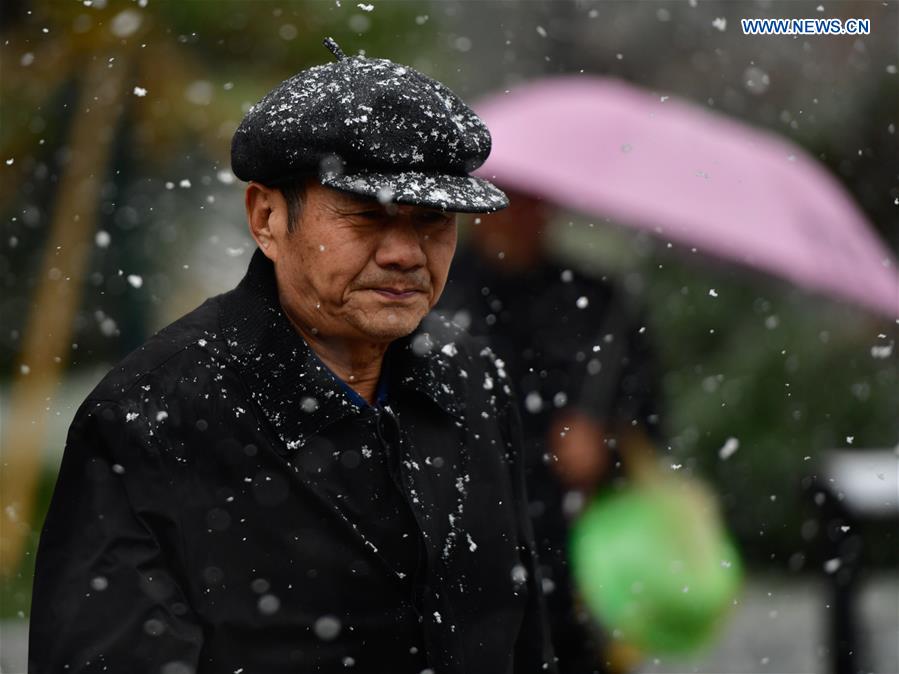 CHINA-QINGHAI-XINING-SNOWFALL (CN)