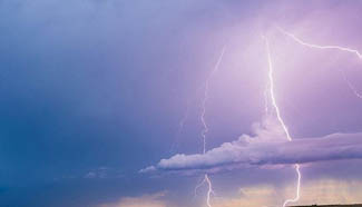 American photographer captures great pictures of lightning