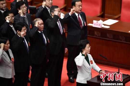 李玉妹當(dāng)選廣東省人大常委會(huì)主任馬興瑞當(dāng)選廣東省長