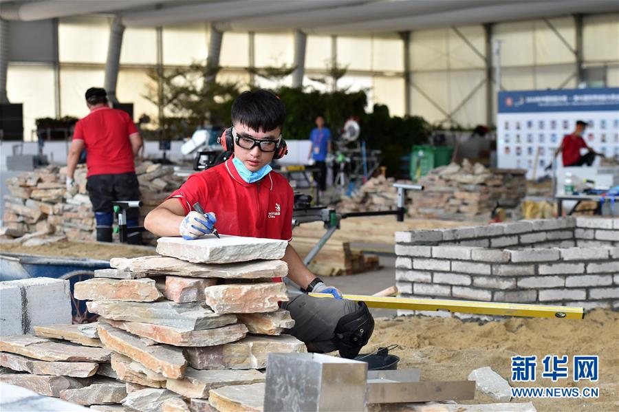 （新華全媒頭條·圖文互動）（2）上下合力，聚力破障，開辟“大國工匠”建設(shè)新格局