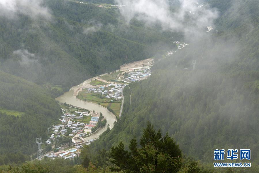 （新時(shí)代國(guó)門(mén)行·圖文互動(dòng)）（2）乃堆拉：“風(fēng)雪山口”迎來(lái)歷史機(jī)遇