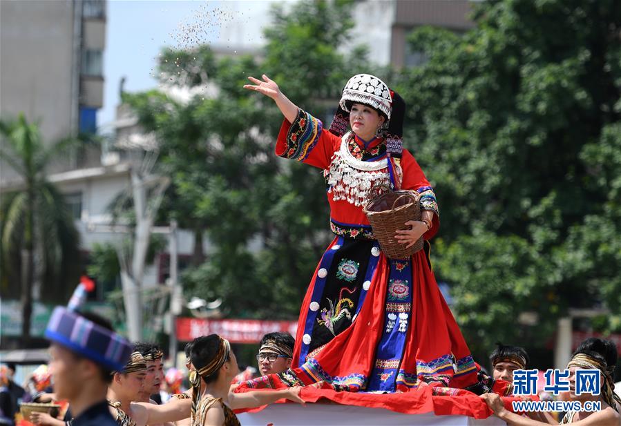 （輝煌60年·壯美新廣西·圖文互動）（3）和睦相處一家親 攜手并進謀發(fā)展——廣西民族團結(jié)發(fā)展觀察