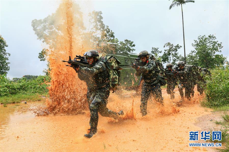 （圖文互動）（4）守護(hù)平安的“鋼刀傳人”——記武警云南總隊(duì)某支隊(duì)機(jī)動一中隊(duì)