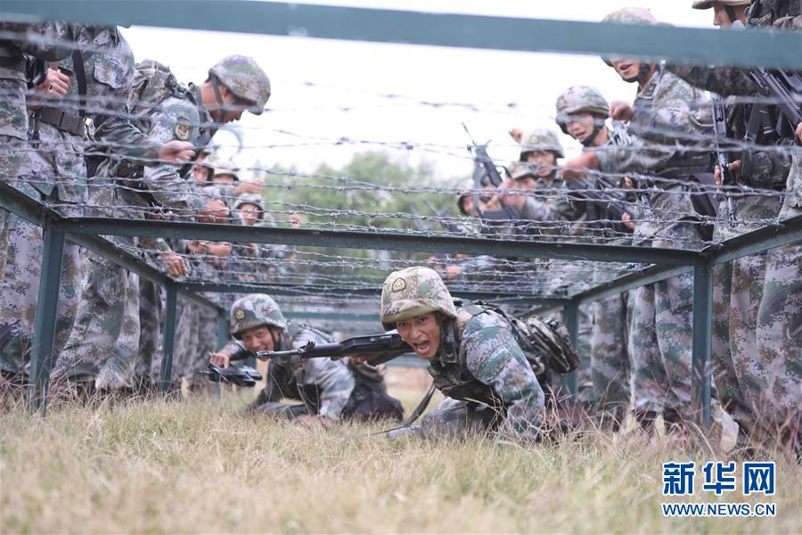 （在習(xí)近平強(qiáng)軍思想指引下·我們在戰(zhàn)位報告·圖文互動）（3）千里移防，鐵心跟黨走——南部戰(zhàn)區(qū)陸軍第75集團(tuán)軍某紅軍旅政治建軍、練兵備戰(zhàn)記事