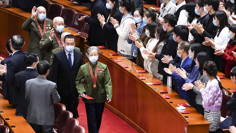 大會前，志愿軍老同志入場