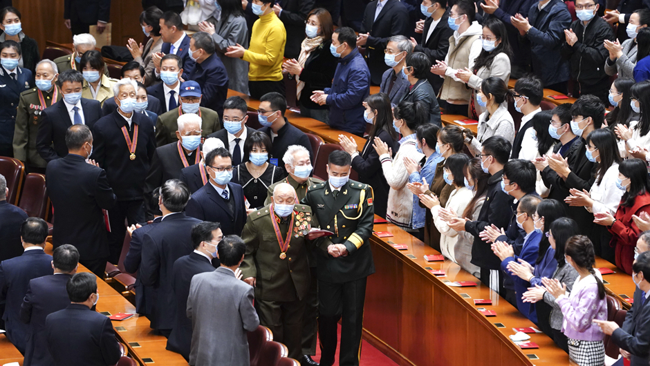 大會前，志愿軍老同志入場