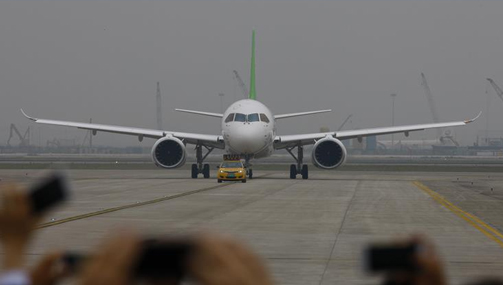 中國首款國際主流水準(zhǔn)的干線客機(jī)C919首飛成功