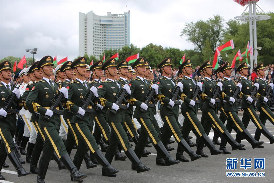 （國際）（2）白俄羅斯舉行獨(dú)立日閱兵式　解放軍儀仗隊(duì)首次應(yīng)邀參加